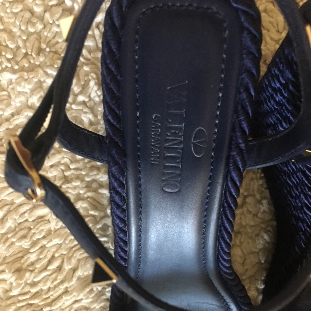 Valentino - Picture 10 of 16